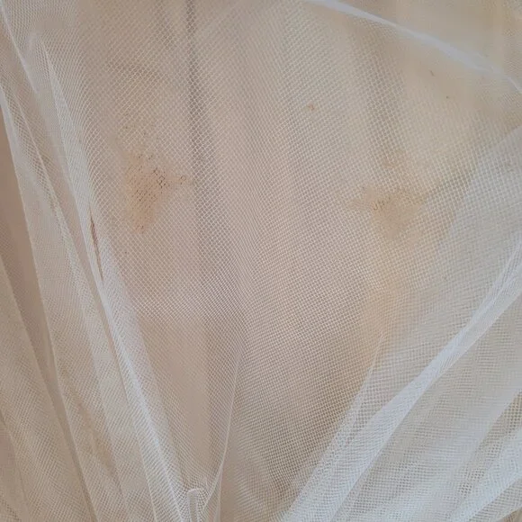 Vintage 1957 Wedding Gown & Juliet Cap - Picture 15 of 16